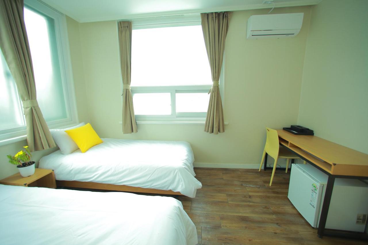 Slow Vibe Myeongdong Seoul Exterior photo