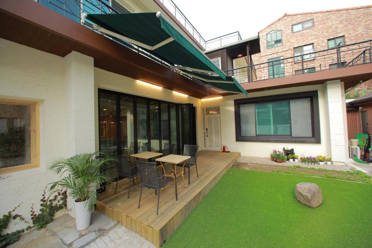 Slow Vibe Myeongdong Seoul Exterior photo